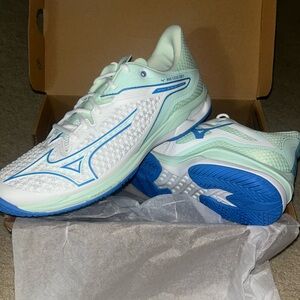Mizuno Women’s Wave Exceed Tour 6 White and Blue Tennis Shoes